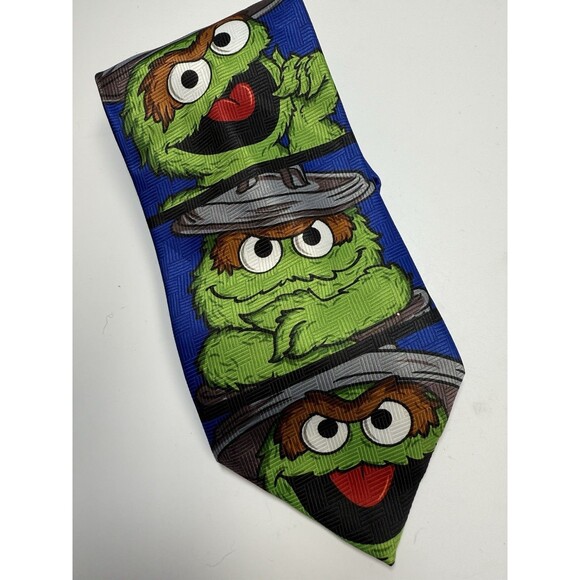 Sesame Street Oscar The Grouch Polyester Neck Tie - Picture 2 of 7